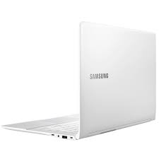 Ноутбук Samsung AtivBook 9 (NP905S3G-K02IT)13.3" (1366x768)HD LEDQuad-Core (fino a 1.4 GHz)/RAM 4 Gb
