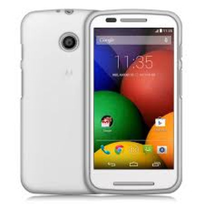Мобильный телефон Motorola Moto E White, 4.5", IPS, (960x540), Qualcomm Snapdragon 410 (1.2 ГГц), RAM 1 ГБ, 8 ГБ встроенной памяти + microSD,SDHC (до 32 ГБ), основная камера: 5 Мп, фронтальная камера: 0.3 Мп, 3G, LTE, GPS, поддержка SIM-карт (Micro-S